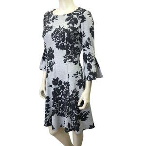 VINCE‎ CAMUTO BELL SLEEVE FIT & FLARE KNIT DRESS  SIZE 8